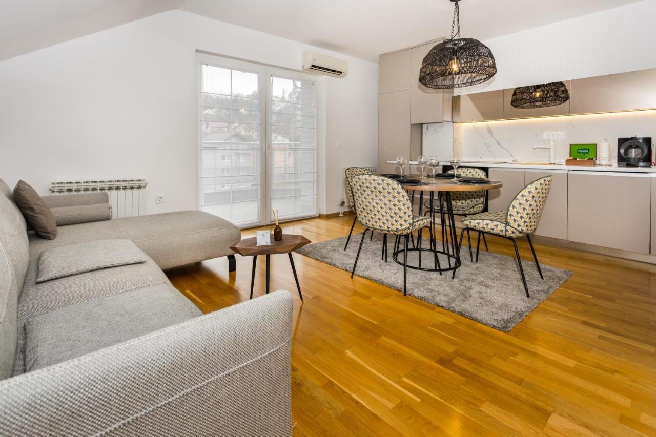 Apartment Art Of Living Luxury Three